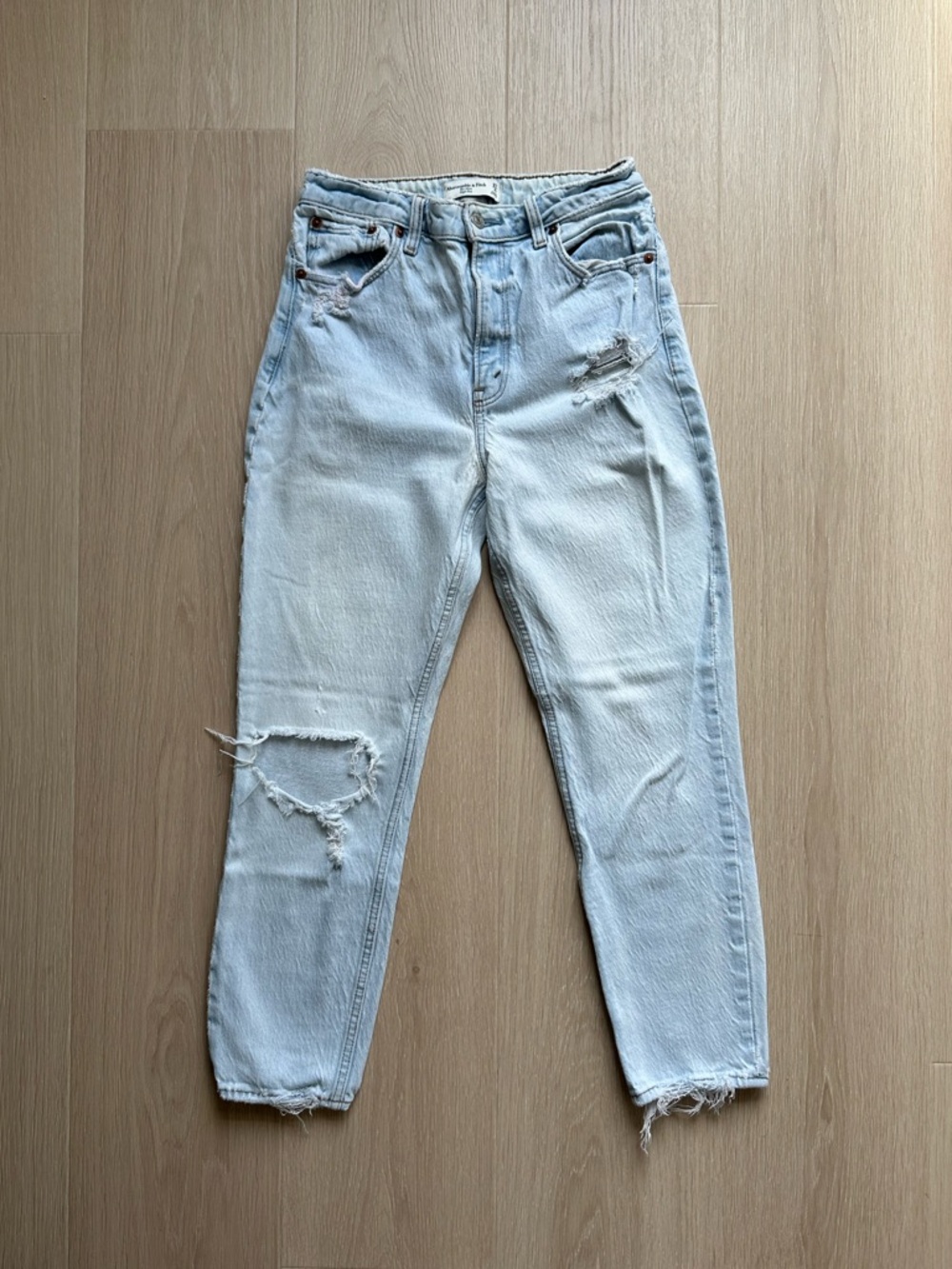 Abercrombie Curve Love High Rise Mom Jeans Women’s 27R Denim